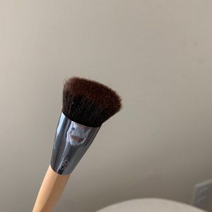 QVS brush- free to go